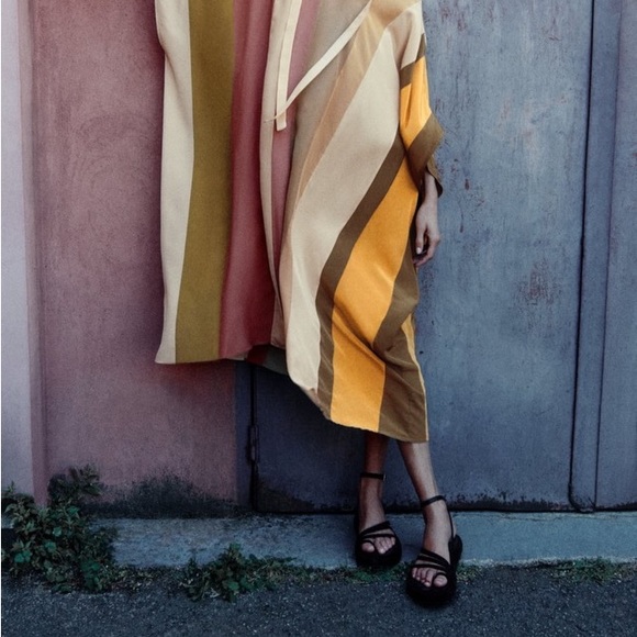 Zara Flat Suede Sandals - Picture 6 of 6